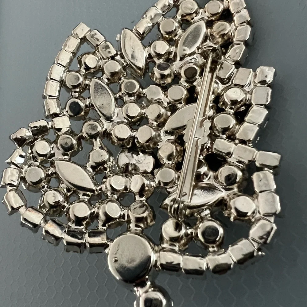 Large Vintage 1950's Leaf Rhinestone Brooch Pin - Picture 6 of 7